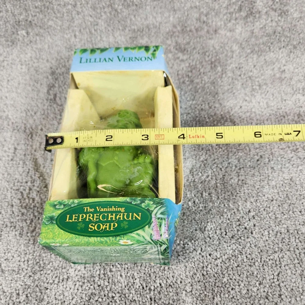 Lillian Vernon Leprechaun Soap Green‎ Vanishing Triple-Milled Scotland 5.3oz